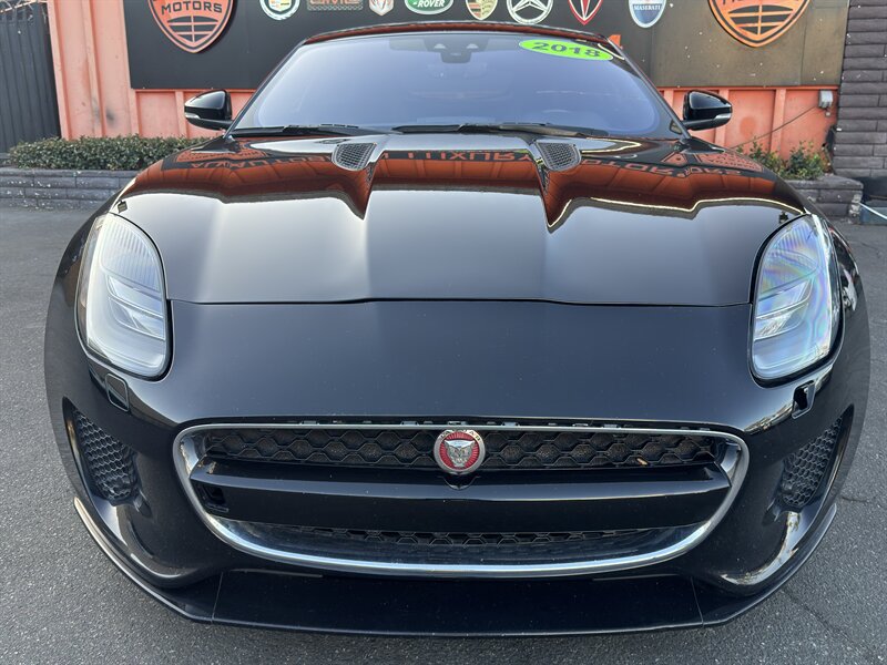 Used 2018 Jaguar F-TYPE Coupe RWD image 2