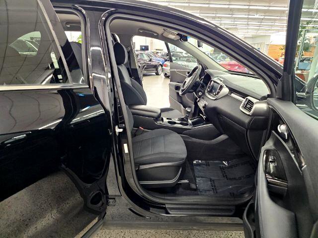 Used 2019 Kia Sorento AWD image 31