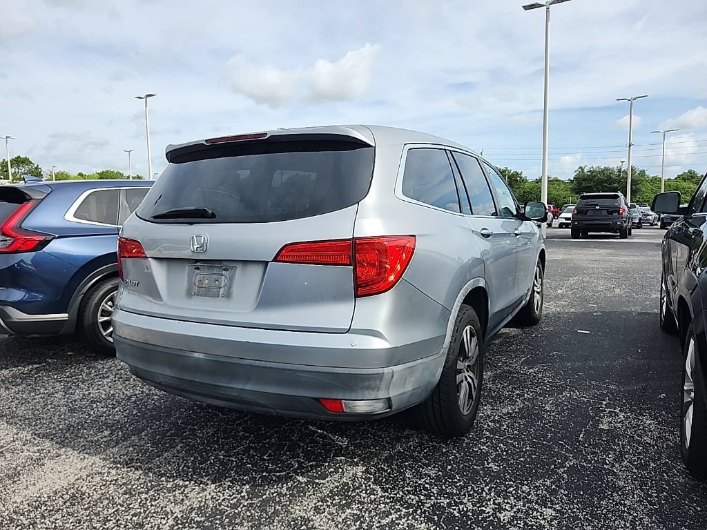 Used 2016 Honda Pilot EX image 3