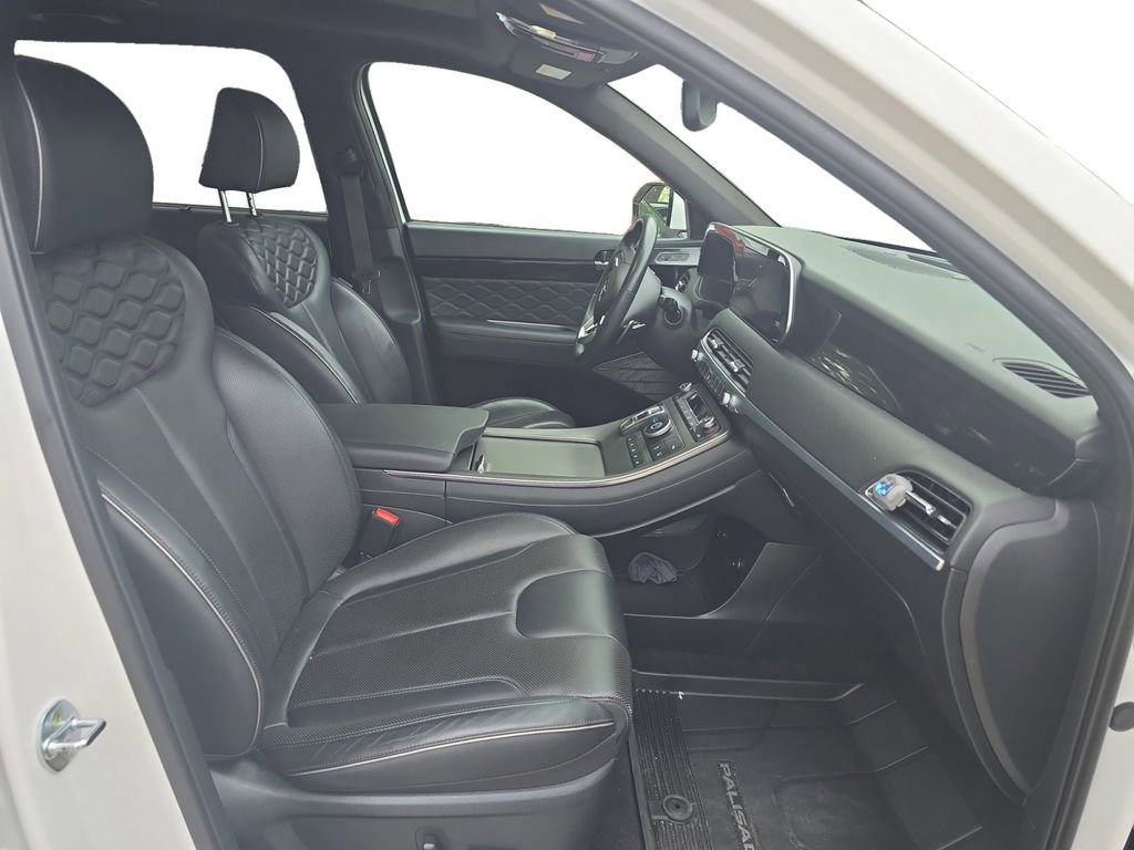 Used 2022 Hyundai Palisade Calligraphy w/ Winter Package FWD image 15