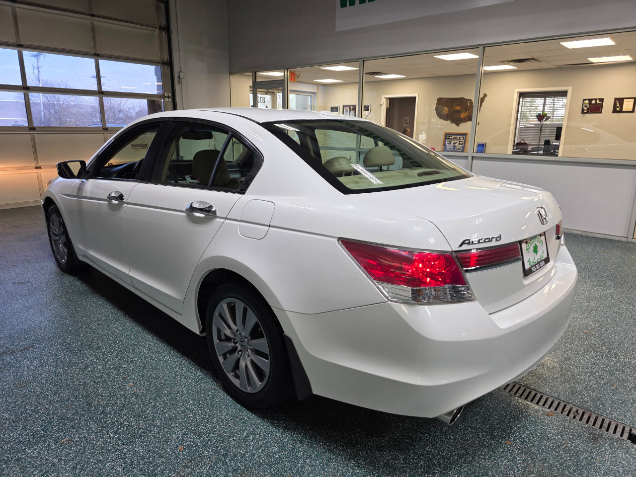 Used 2012 Honda Accord EX-L image 9