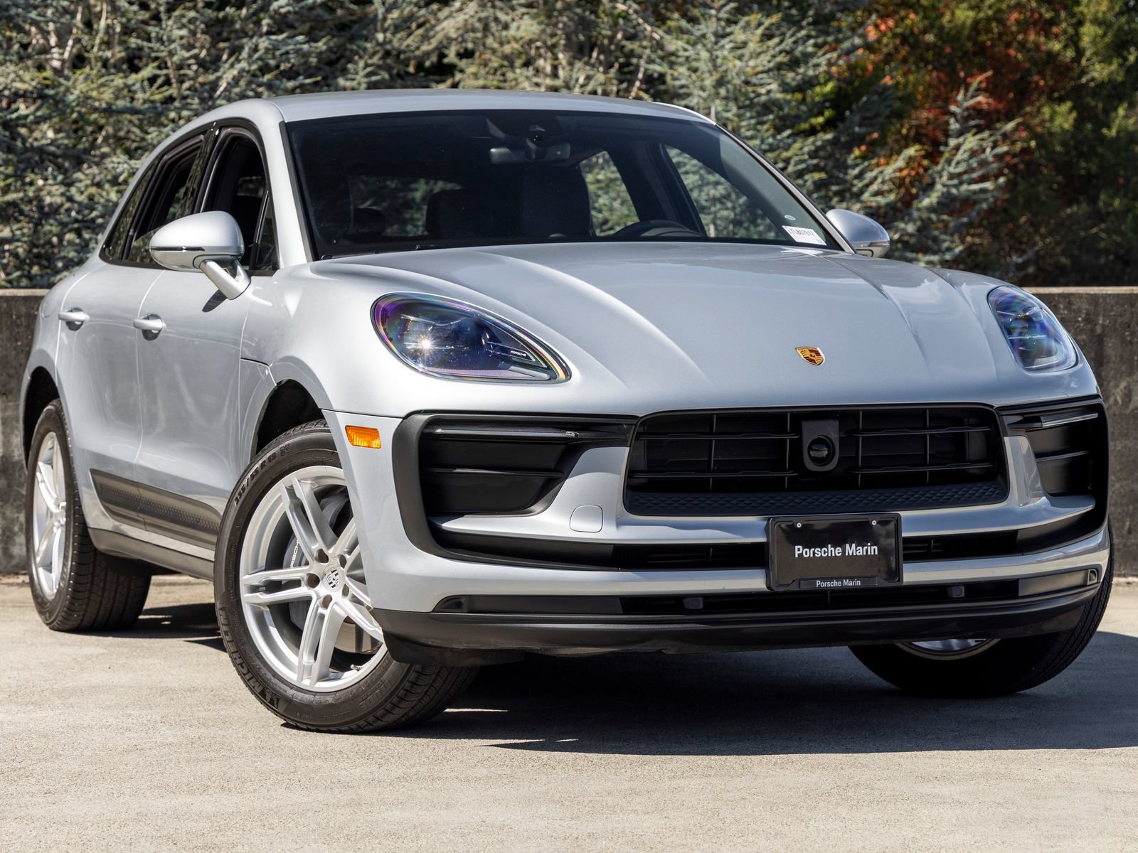 Certified 2026 Porsche Macan AWD/4WD image 6