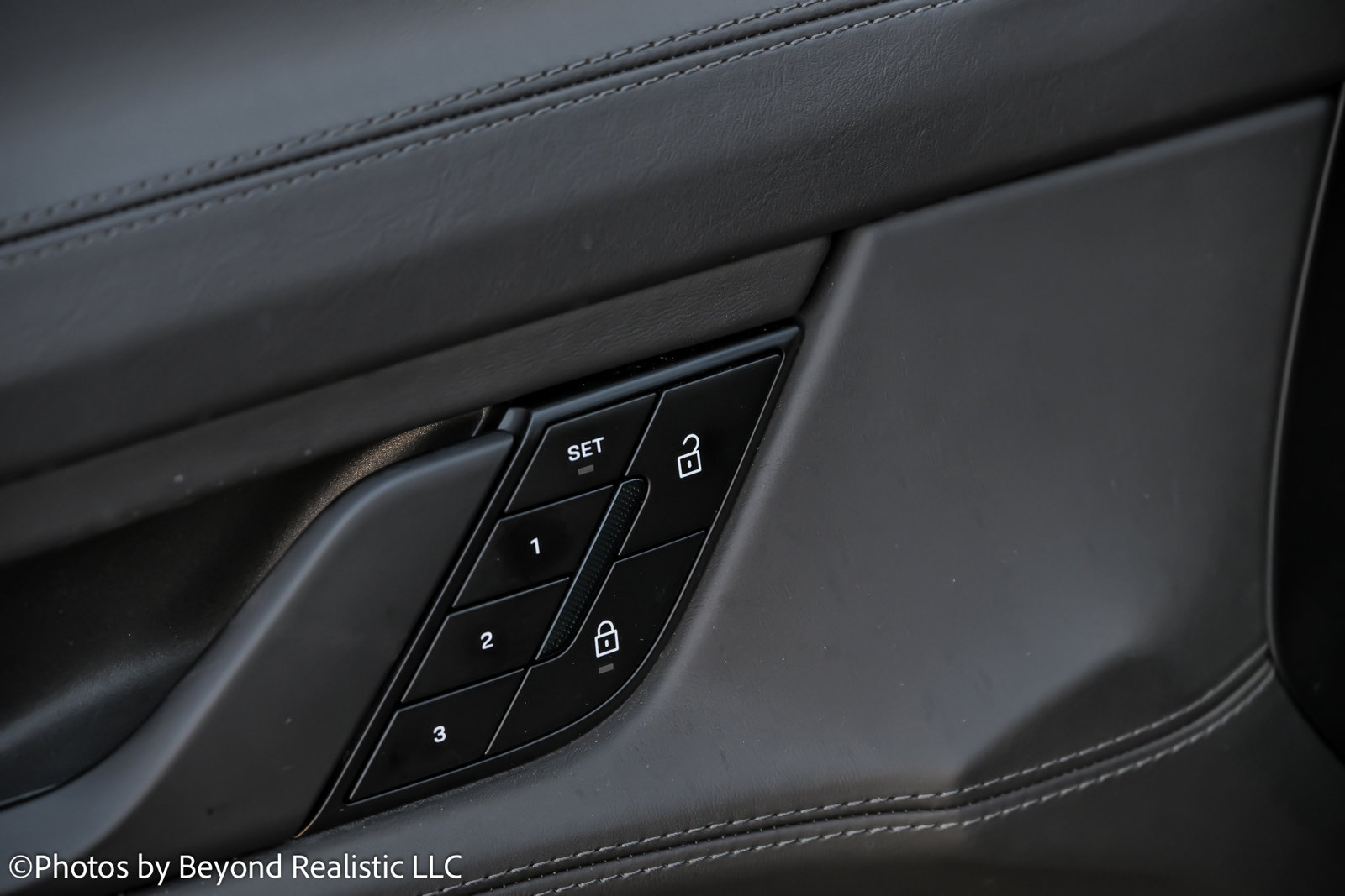 Used 2024 Porsche Taycan Turbo image 20