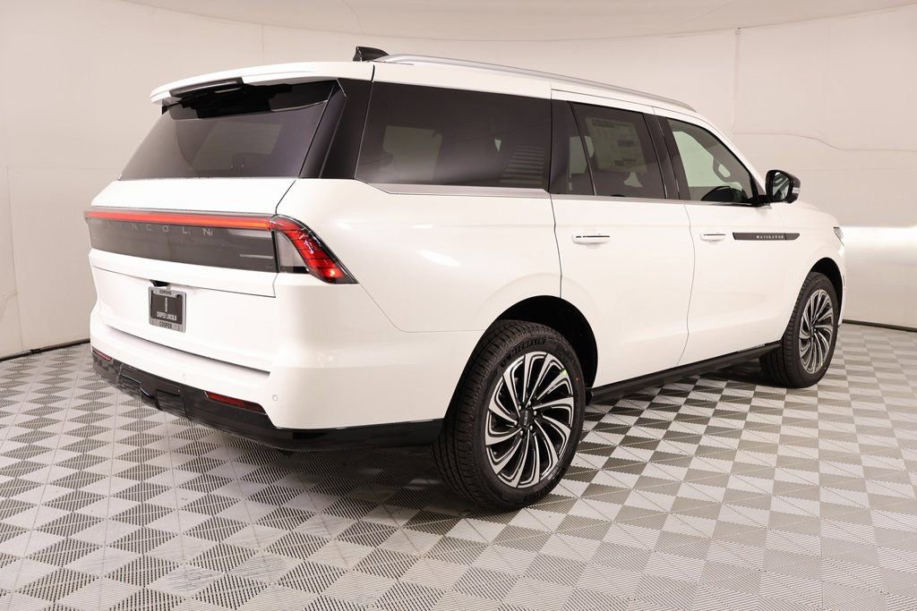 New 2025 Lincoln Navigator Black Label image 24