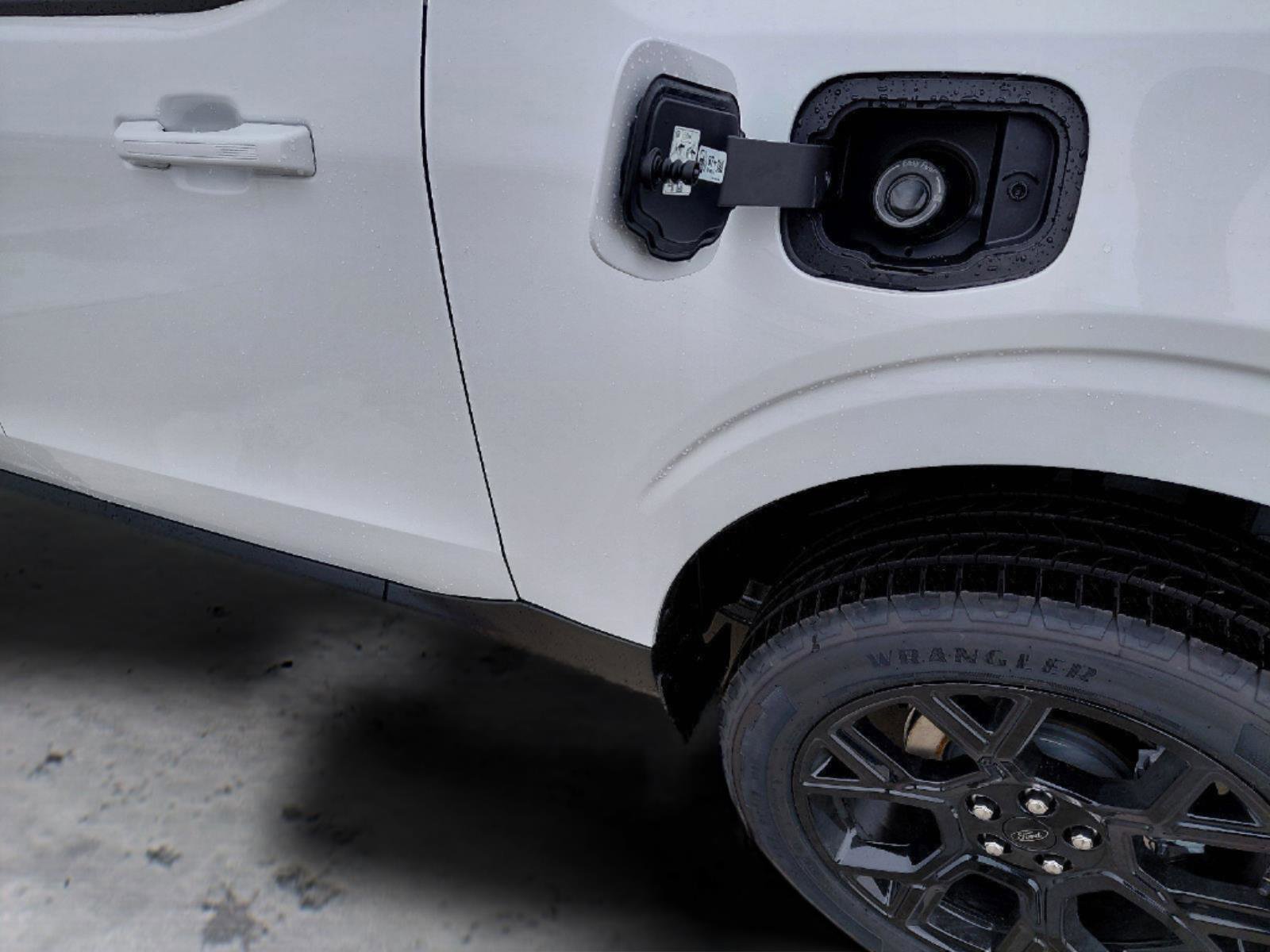 New 2026 Ford Maverick Lariat image 23