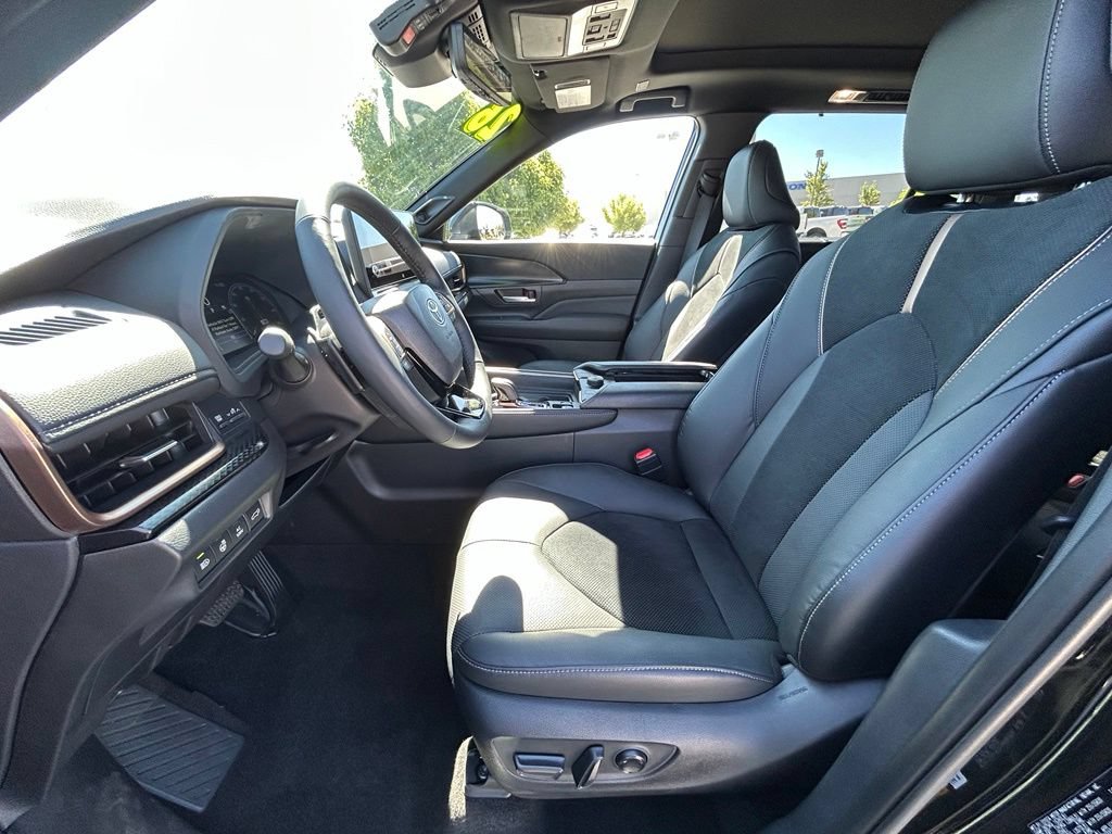 Used 2026 Toyota Grand Highlander AWD Hybrid image 25