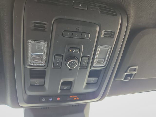 Certified 2024 Cadillac Escalade Sport w/ LPO, ONYX Package AWD/4WD image 34