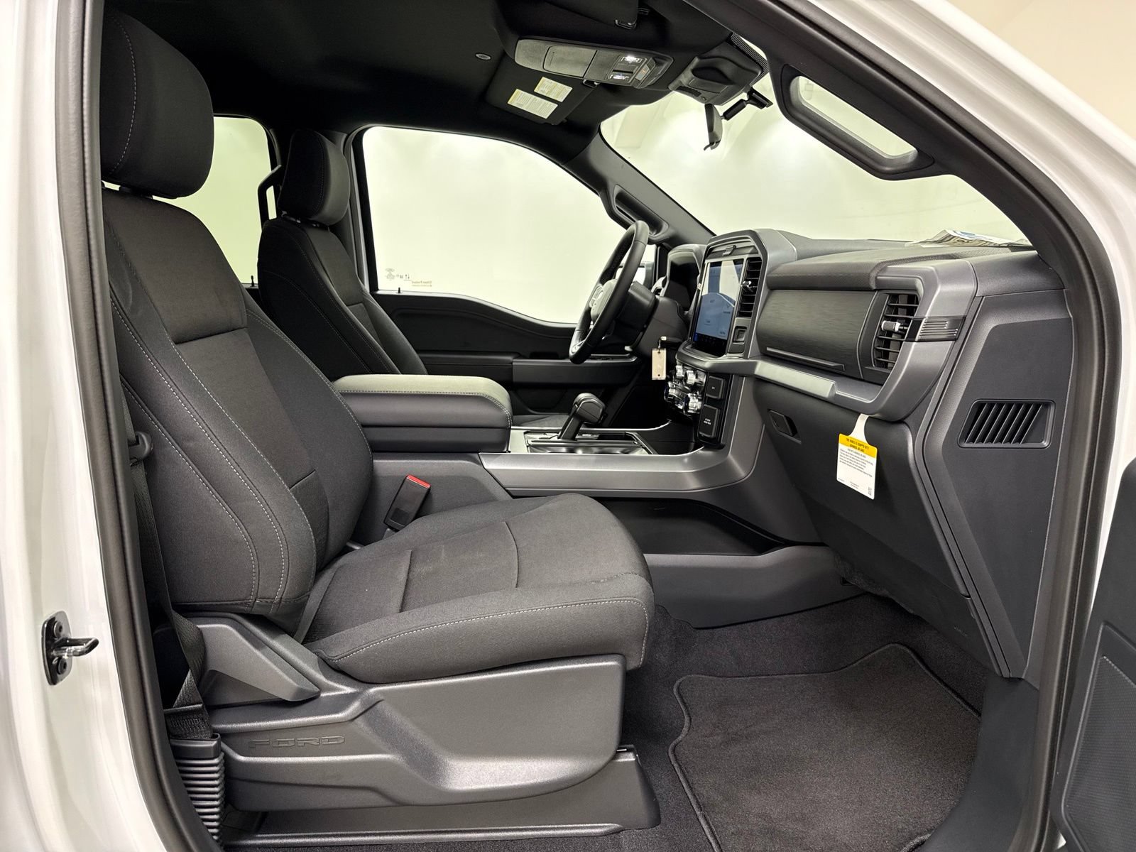 New 2026 Ford F150 XLT w/ XLT Black Appearance Package AWD/4WD image 27