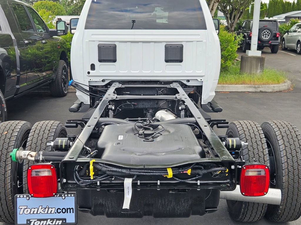 New 2026 RAM 5500 Tradesman AWD/4WD image 25