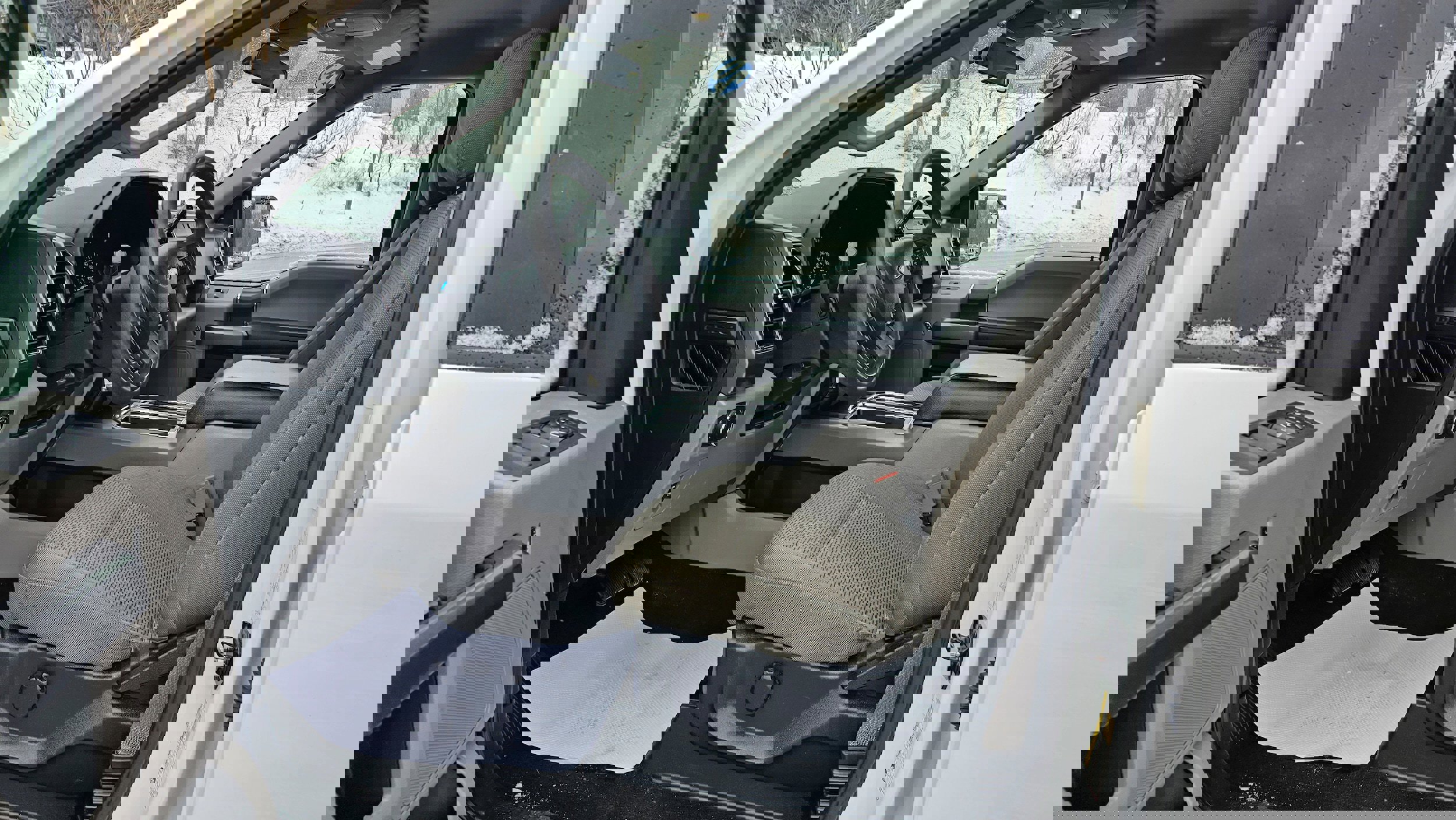 Used 2020 Ford F150 XLT image 4