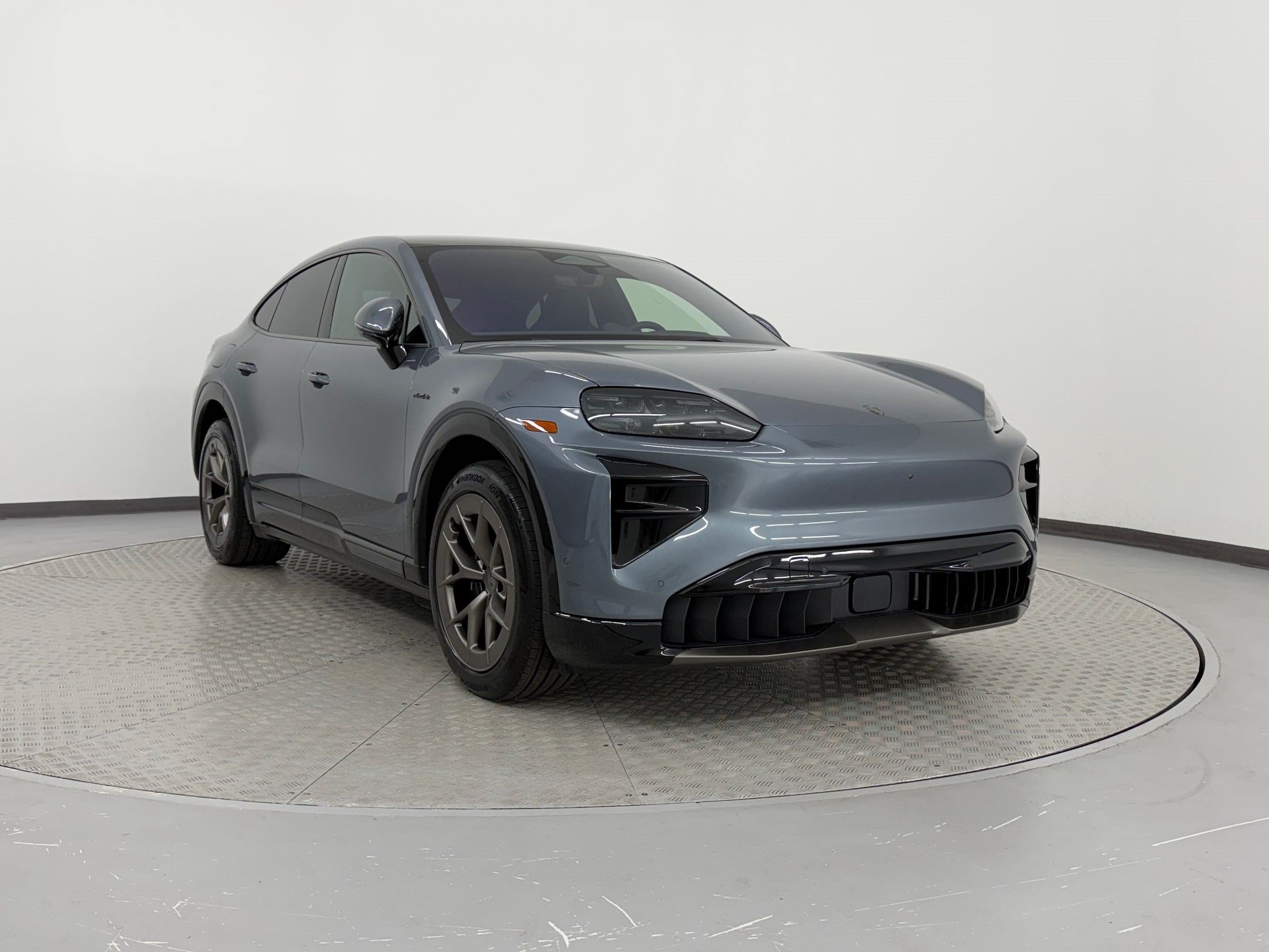 New 2026 Porsche Cayenne Turbo AWD/4WD image 7