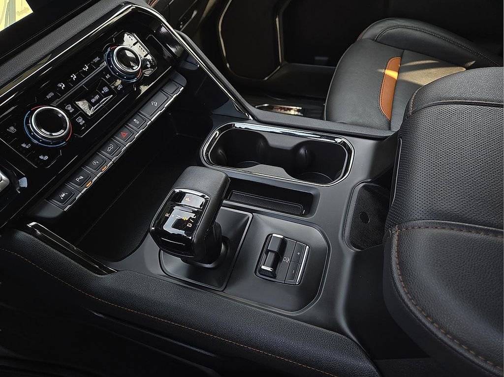 Used 2024 GMC Sierra 1500 AT4 w/ Technology Package image 21