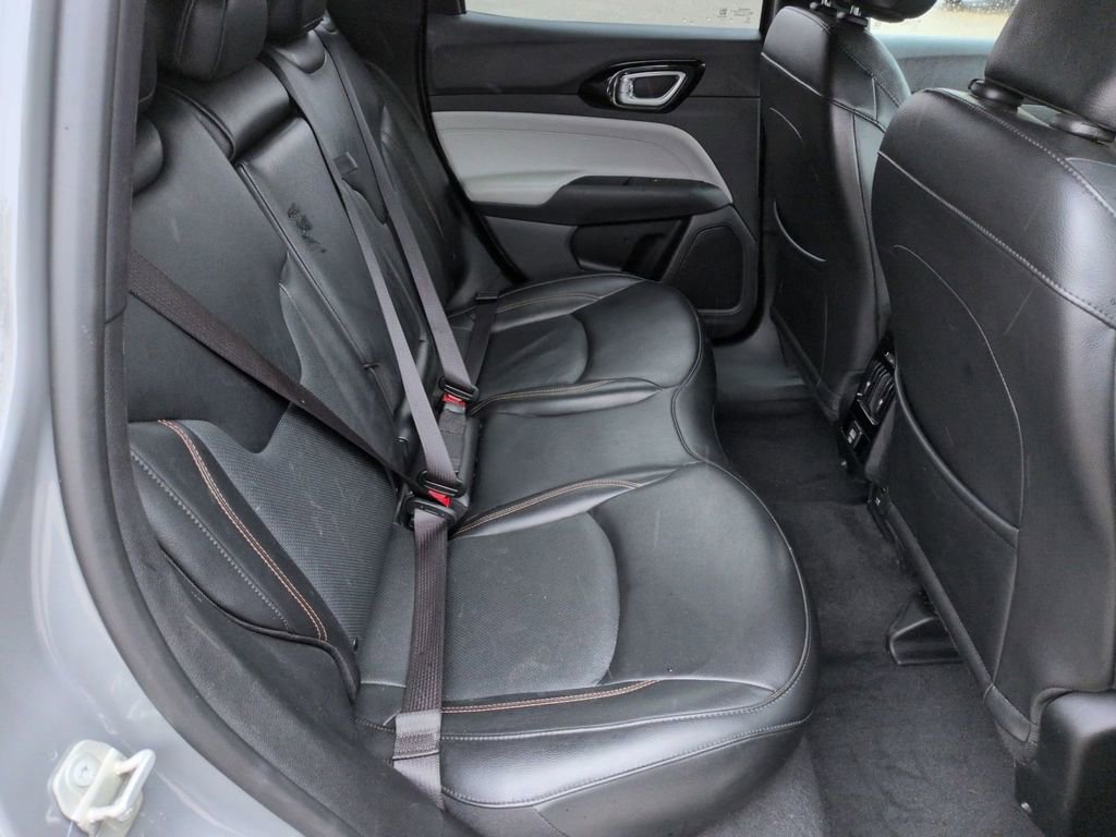 Used 2023 Jeep Compass Limited image 28