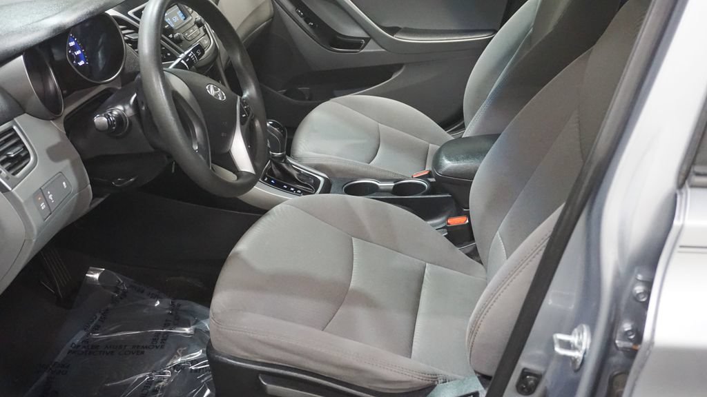 Used 2016 Hyundai Elantra SE FWD image 10