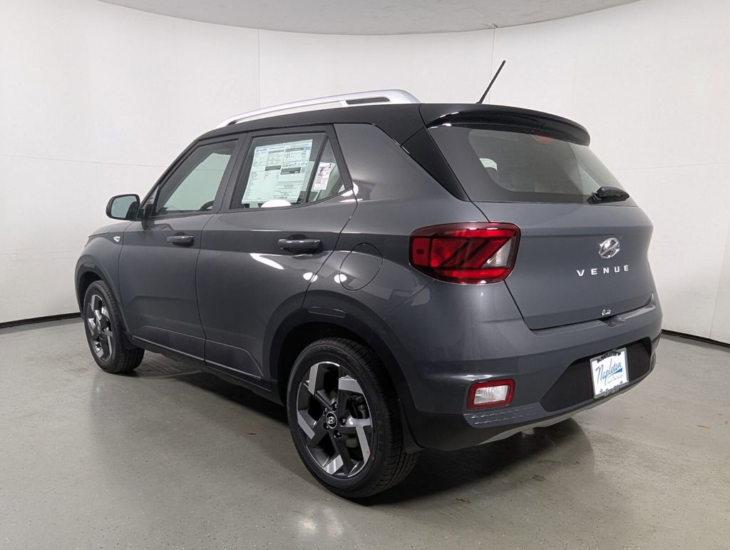 New 2026 Hyundai Venue SEL FWD image 5
