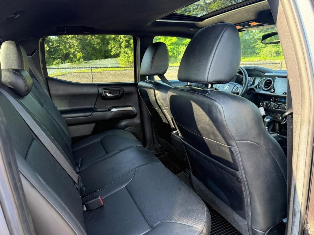 Certified 2022 Toyota Tacoma Limited image 14