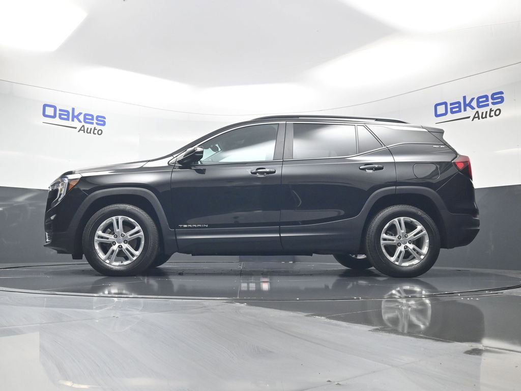 Used 2023 GMC Terrain SLE w/ Driver Convenience Package AWD/4WD image 42