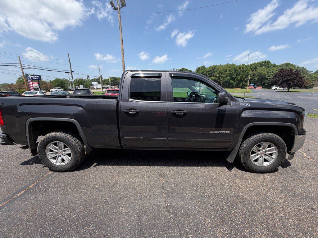 Used 2016 GMC Sierra 1500 SLE w/ SLE Value Package AWD/4WD image 3