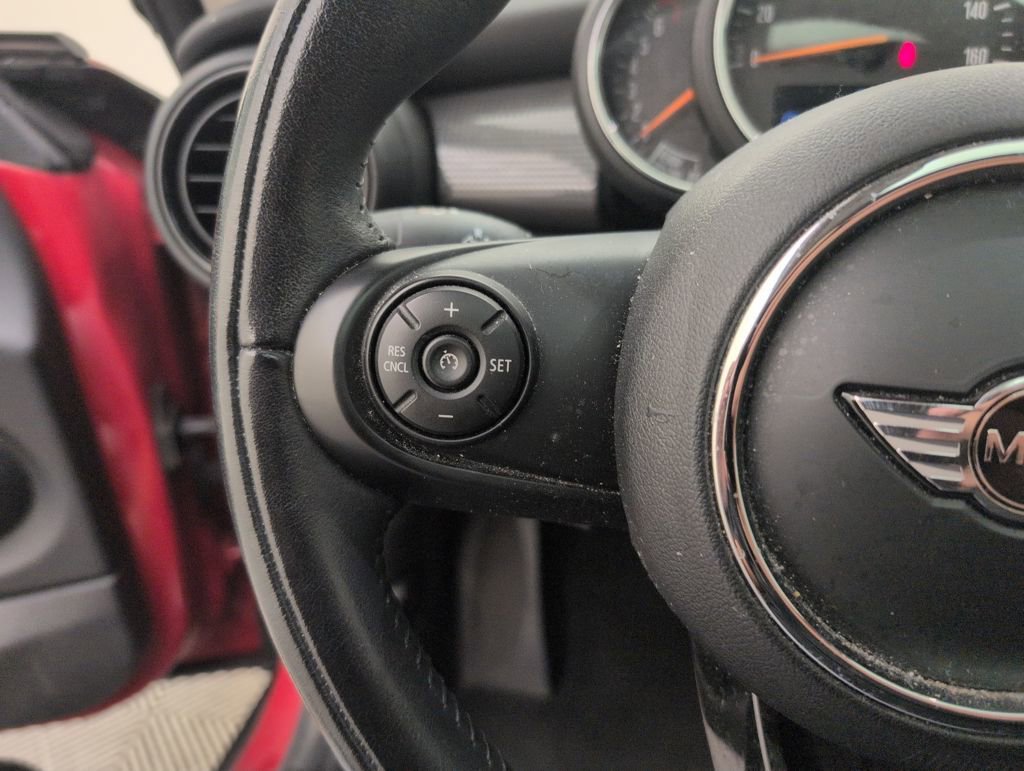 Used 2017 MINI Cooper 2-Door Hardtop image 38