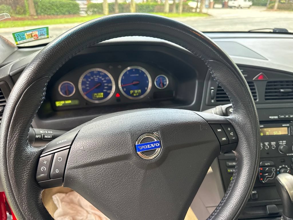 Used 2004 Volvo S60 R AWD/4WD image 13