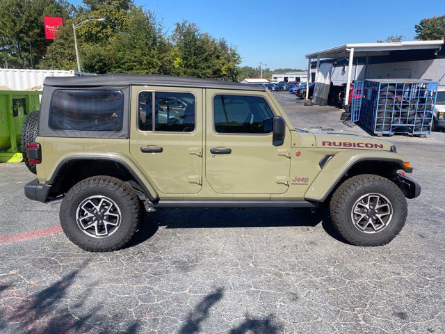 Used 2025 Jeep Wrangler Unlimited Rubicon w/ Safety Group AWD/4WD image 4