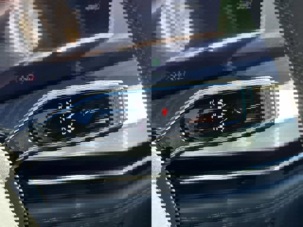 New 2026 Cadillac Escalade IQL Luxury image 16