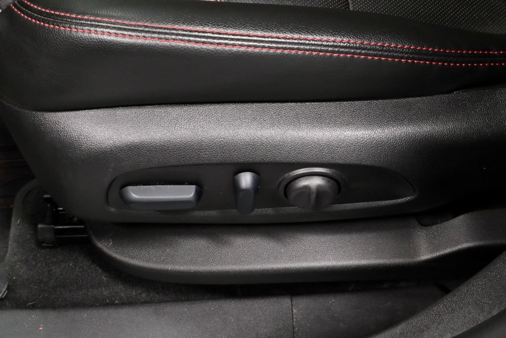 Used 2024 Chevrolet Equinox RS w/ RS Leather Package FWD image 24
