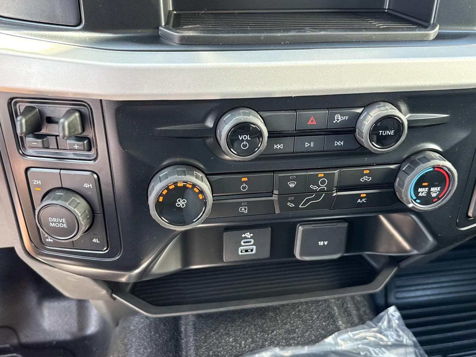 New 2026 Ford F350 XL w/ XL Driver Assist Package AWD/4WD image 16