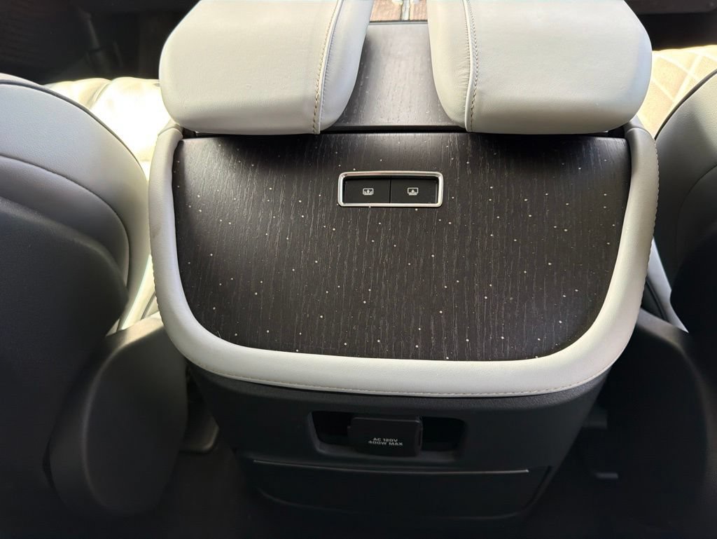 Certified 2025 Lincoln Navigator L Black Label AWD/4WD image 30