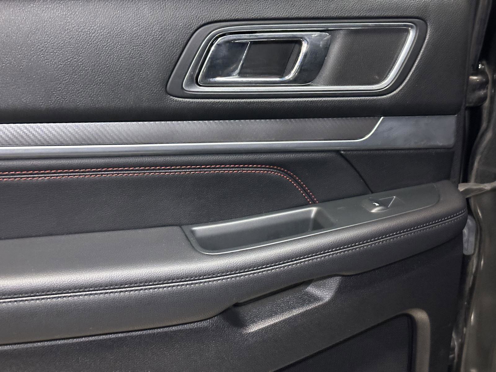 Used 2018 Ford Explorer Sport image 31