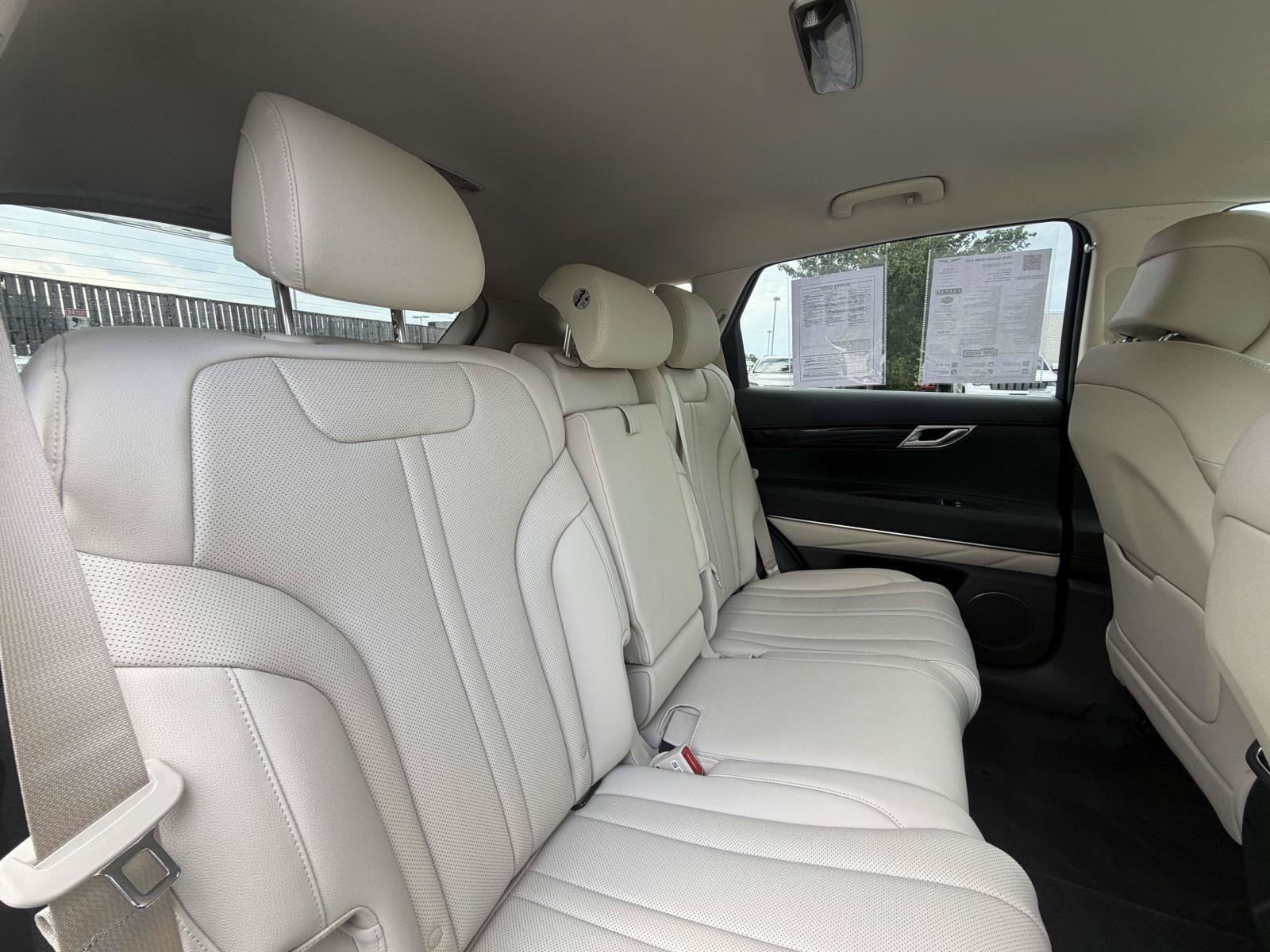 Used 2026 Genesis GV80 2.5T RWD image 11