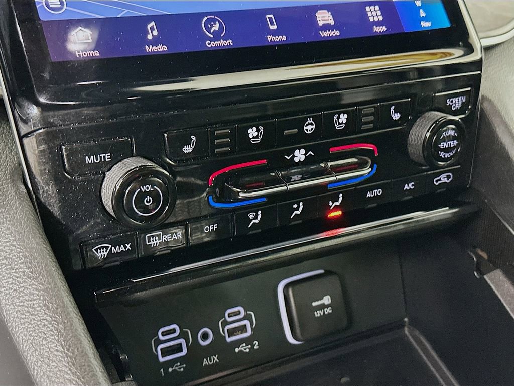 Certified 2024 Jeep Grand Cherokee L Limited w/ Luxury Tech Group II image 26