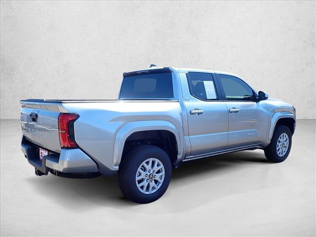 Certified 2025 Toyota Tacoma SR5 AWD/4WD image 4