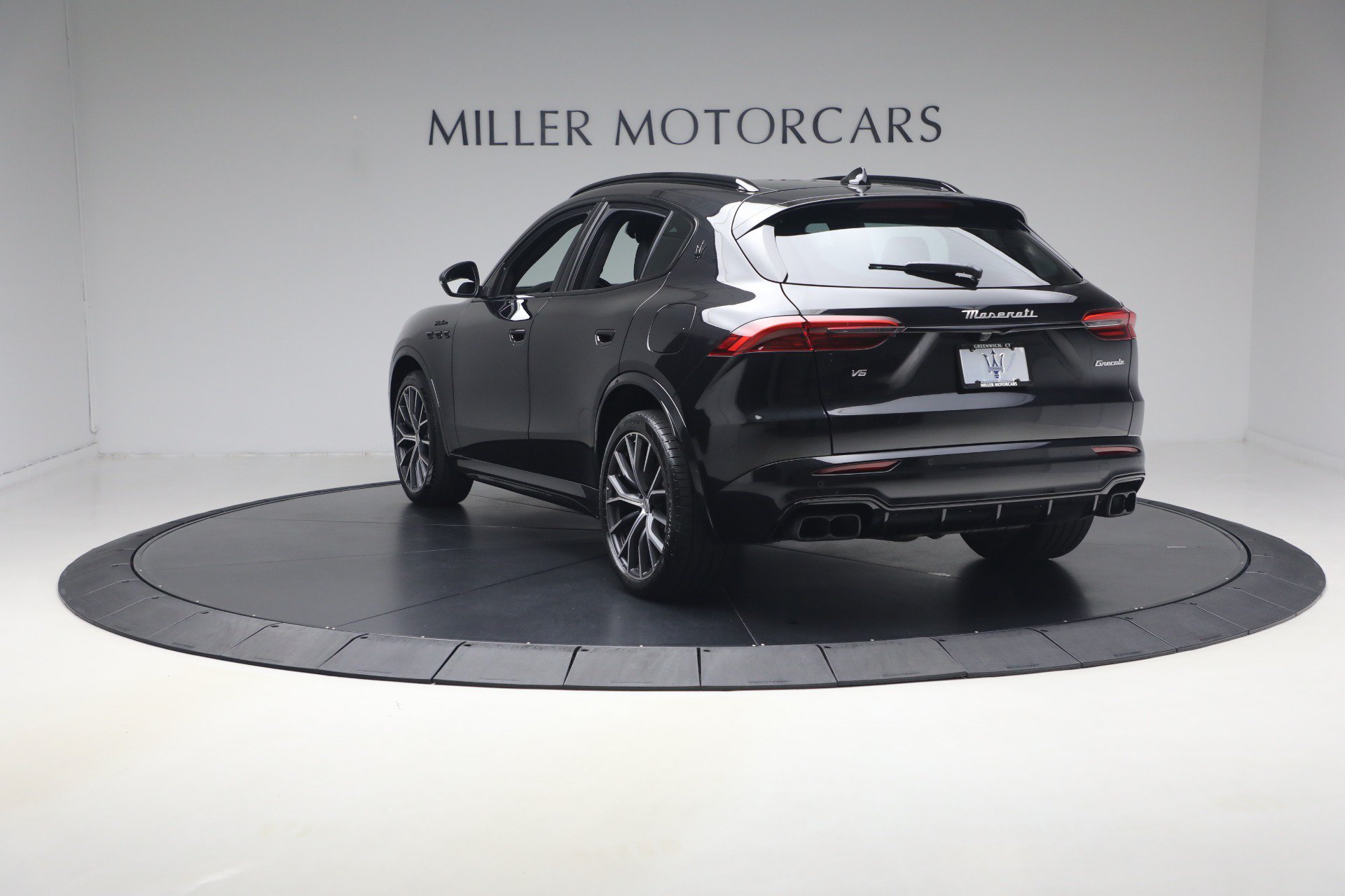 Certified 2023 Maserati Grecale Modena AWD/4WD image 5