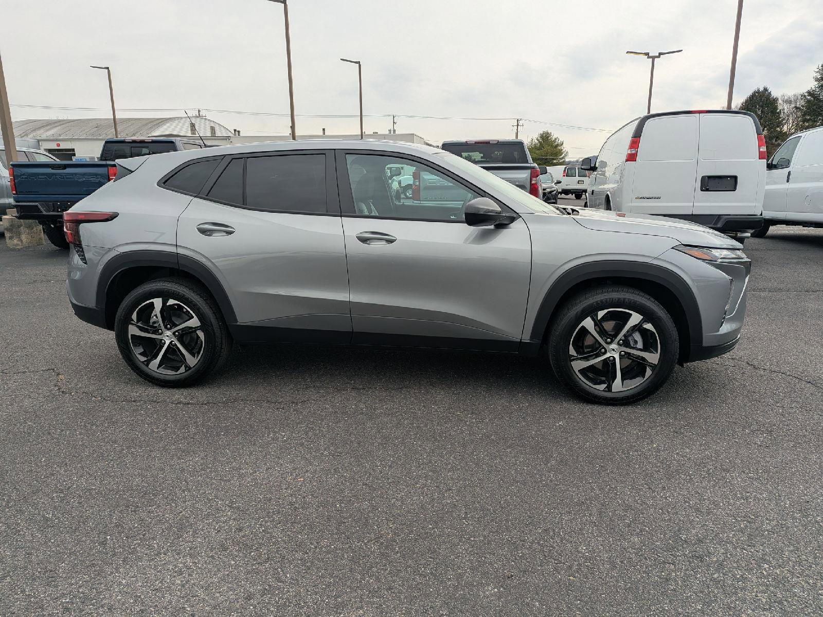 New 2026 Chevrolet Trax RS w/ Sunroof Package image 11