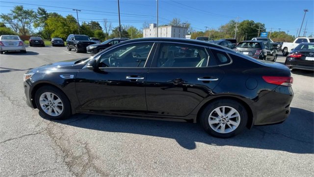 Used 2016 Kia Optima LX image 7