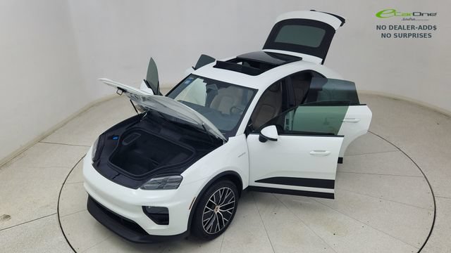 Used 2025 Porsche Macan Electric RWD image 87