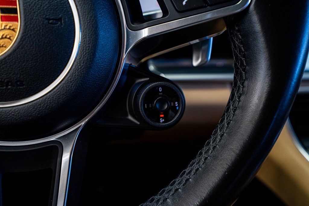 Used 2019 Porsche Panamera image 44