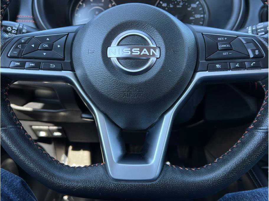 Used 2023 Nissan Kicks SR FWD image 12
