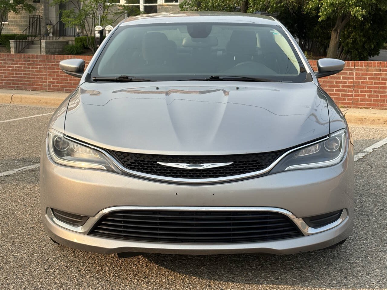 Used 2015 Chrysler 200 Limited w/ Convenience Group FWD image 1