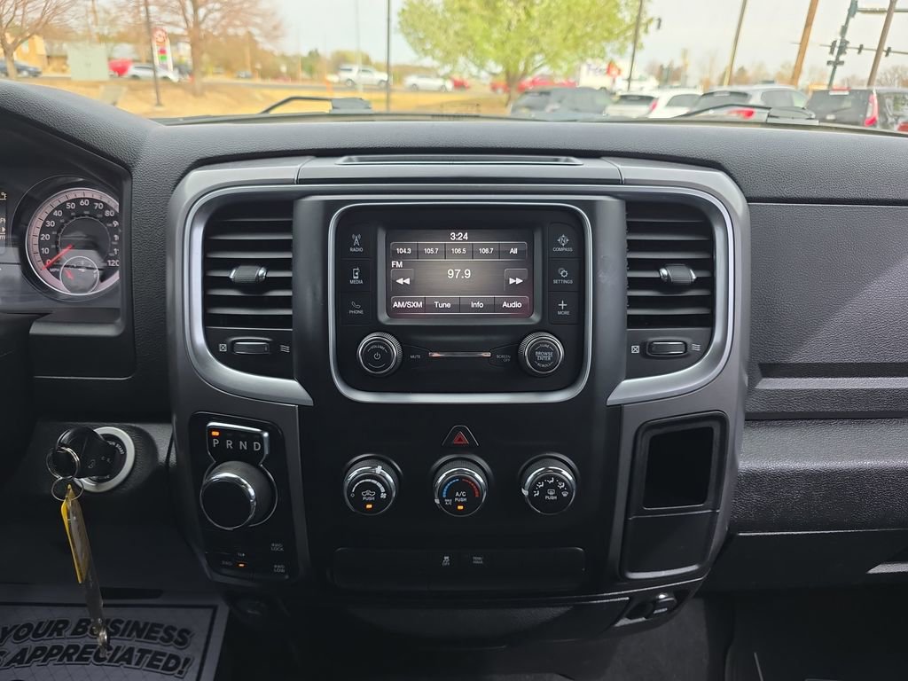 Used 2021 RAM 1500 Classic SLT image 18