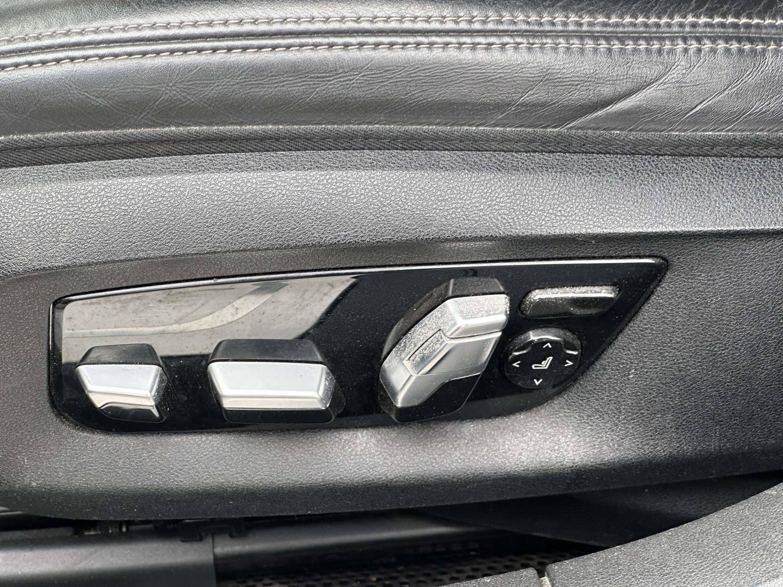 Used 2022 BMW 750Li xDrive AWD/4WD image 14