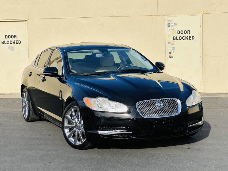 Used 2011 Jaguar XF Premium RWD image 1