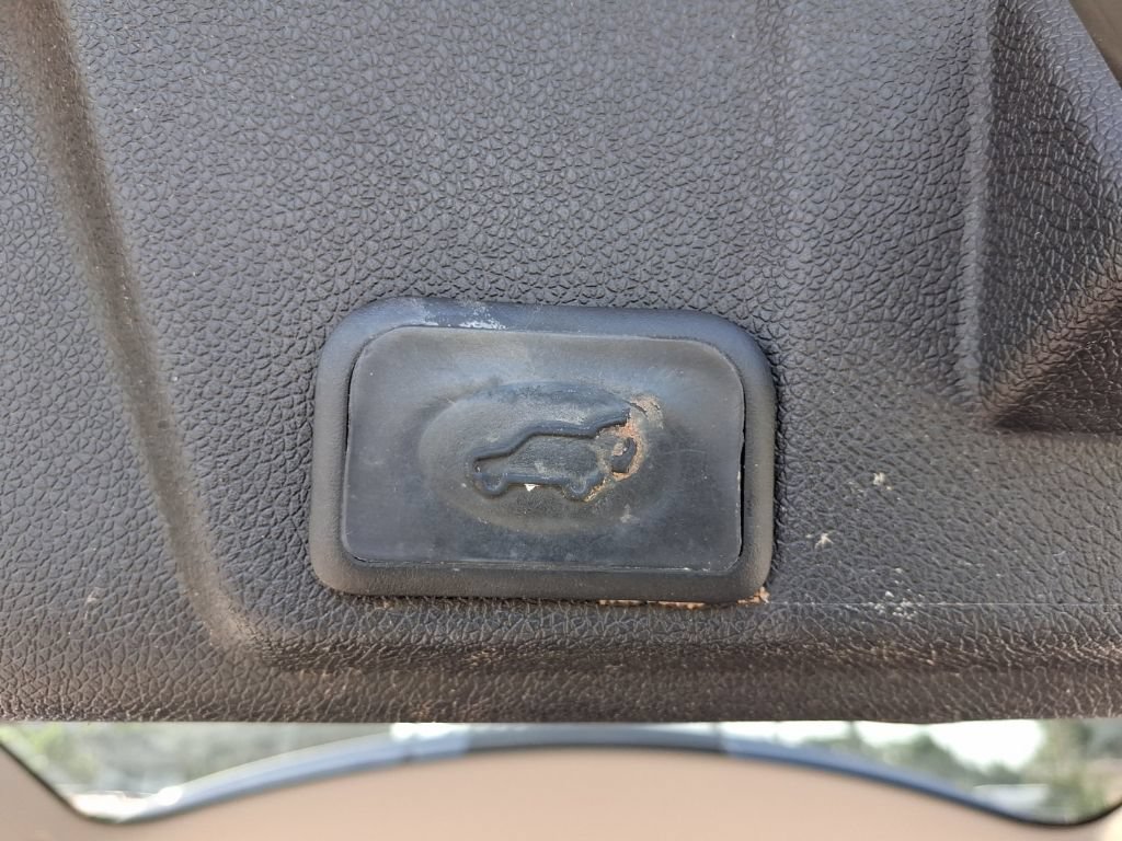 Used 2016 Chevrolet Traverse LT FWD image 15