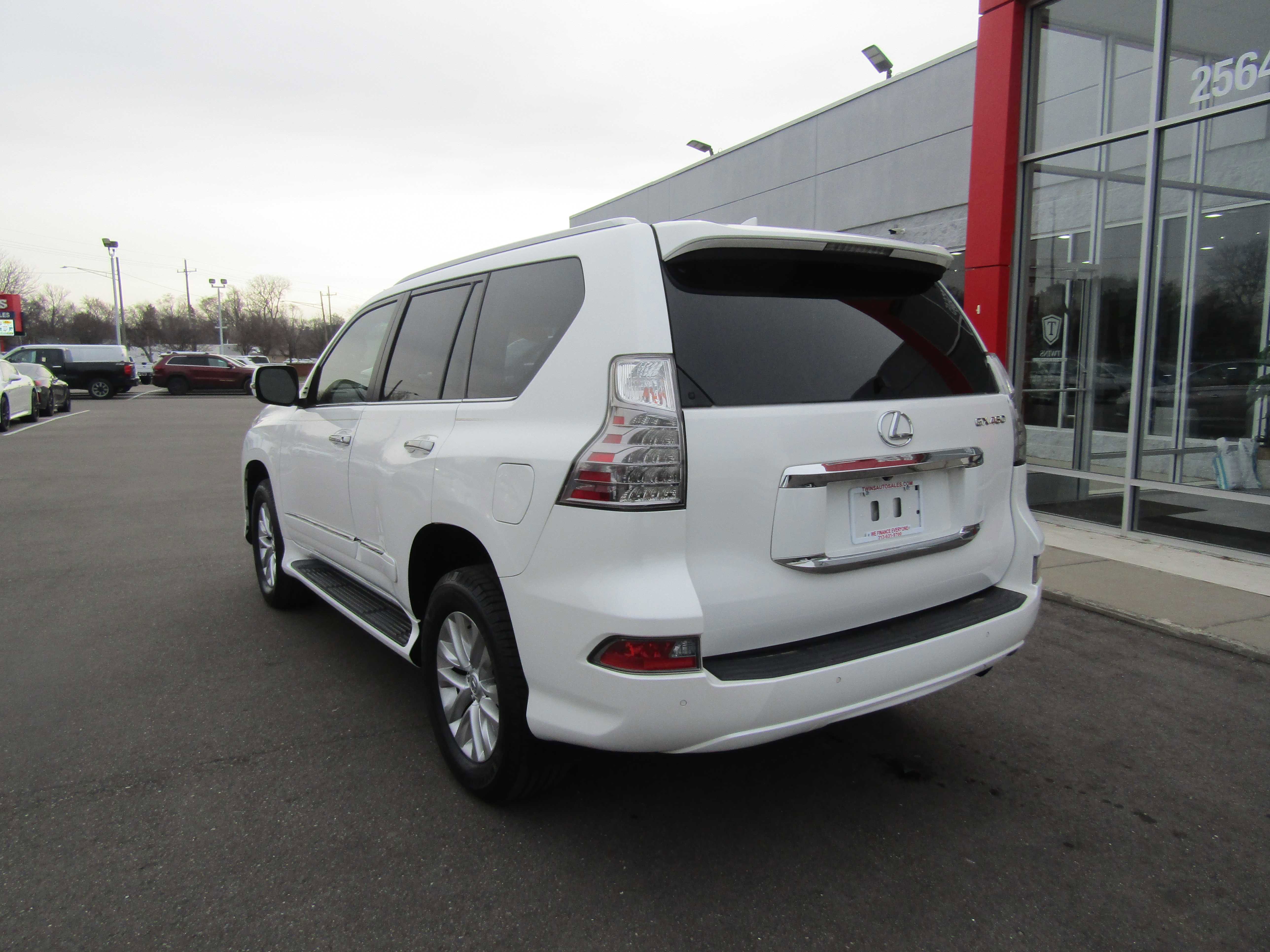 Used 2016 Lexus GX 460 w/ Premium Package image 8