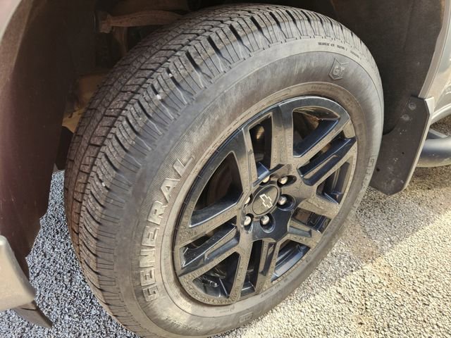 Used 2024 Chevrolet Silverado 1500 Custom w/ Rally Edition AWD/4WD image 10