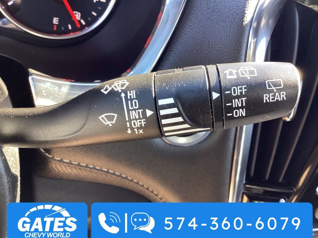 Used 2023 Chevrolet Traverse Premier image 33