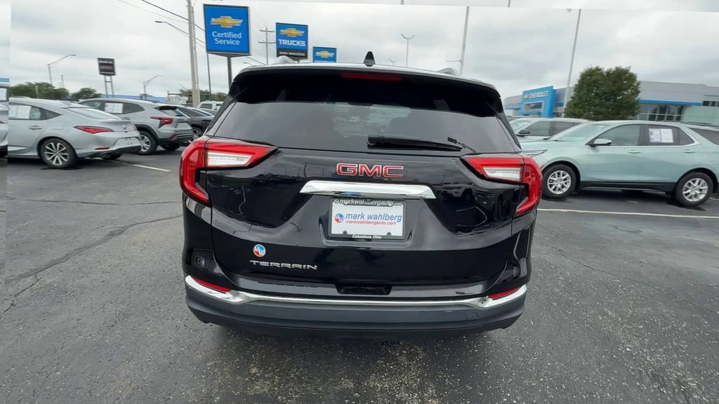 Used 2024 GMC Terrain SLT FWD image 7