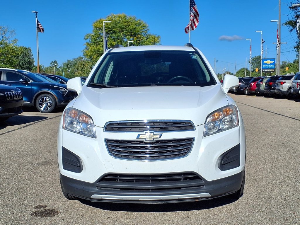 Used 2015 Chevrolet Trax LT w/ LT Plus Package FWD image 2