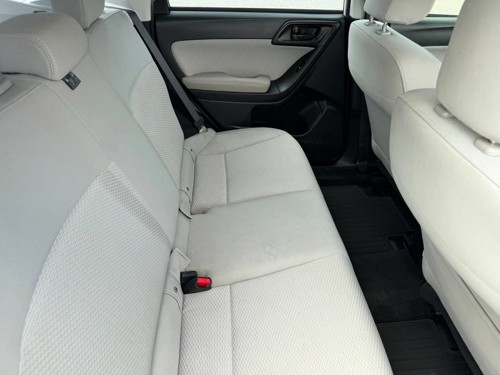 Used 2017 Subaru Forester 2.5i AWD/4WD image 18